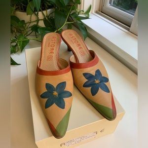 Original Italian Sabot natural suede. Size 8 1/2